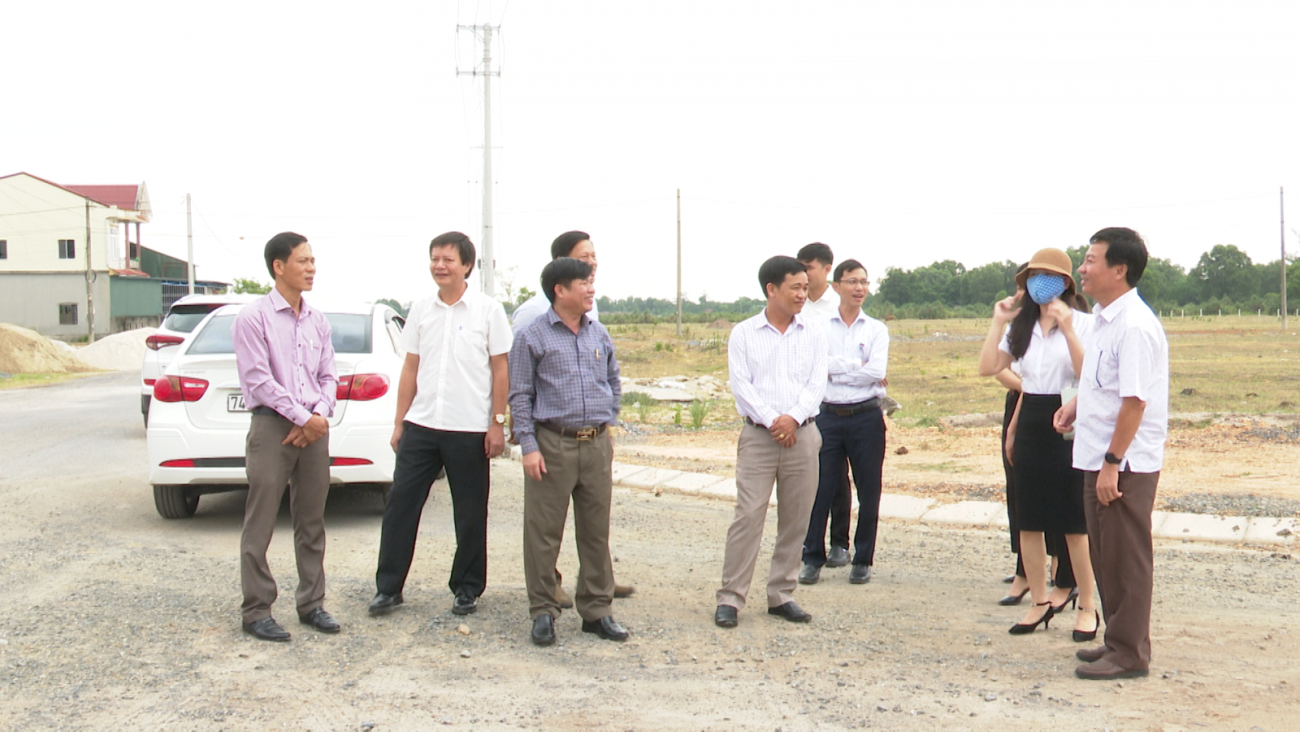 Thường trực HĐND tỉnh giám sát tình hình thực hiện cơ chế tài chính xây dựng cơ sở hạ tầng phát triển quỹ đất và giải phóng mặt bằng, tạo quỹ đất sạch tại UBND huyện Triệu Phong