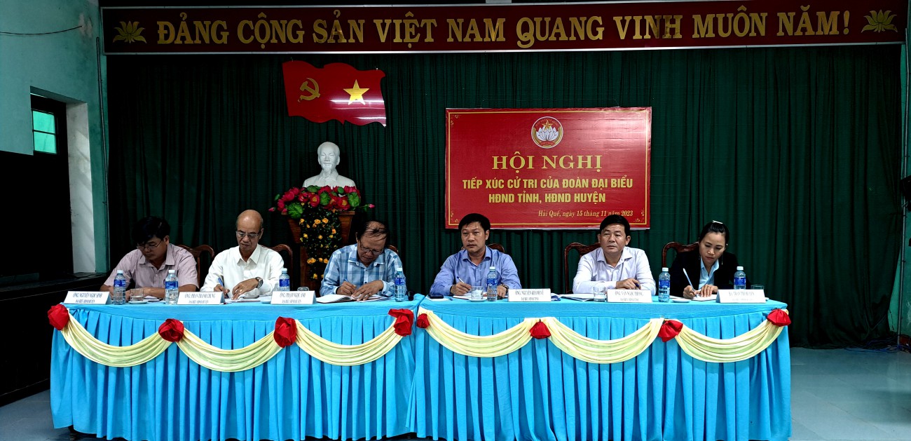 Đại biểu HĐND tỉnh tiếp xúc cử tri xã Hải Quế.